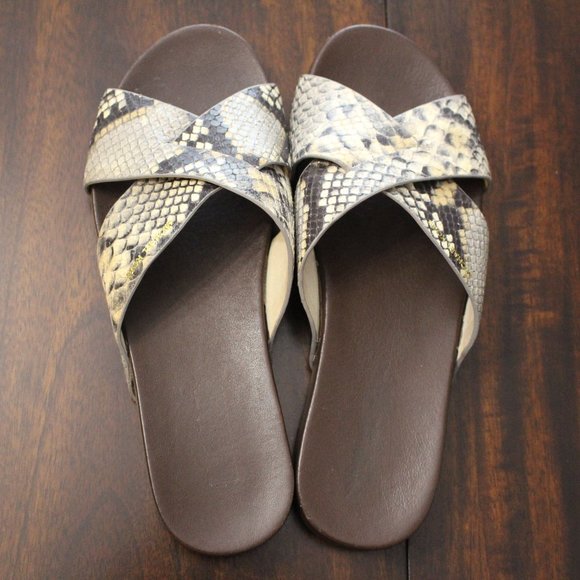 Micheal Kors Somerly Slide - Picture 5 of 5